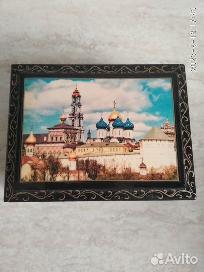 Шкатулка деревянная