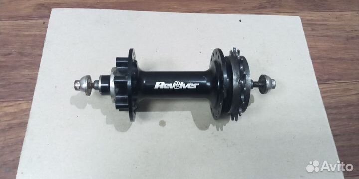 Втулка задняя Revolver