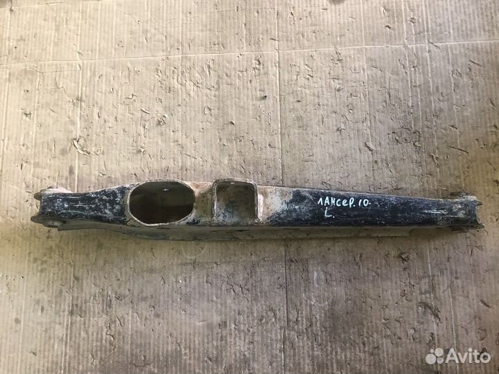 Mitsubishi lancer 10 рычаг