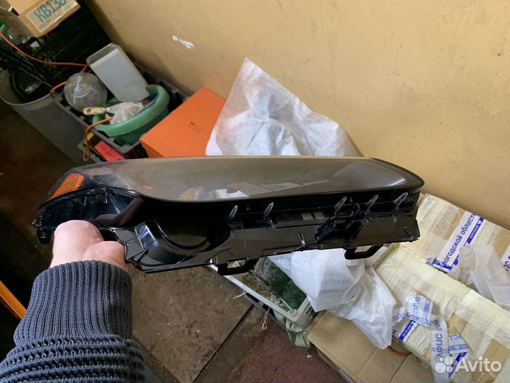 Стекло фар на Lexus NX