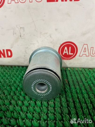 Сайлентблок переднего рычага Toyota Land Cruiser