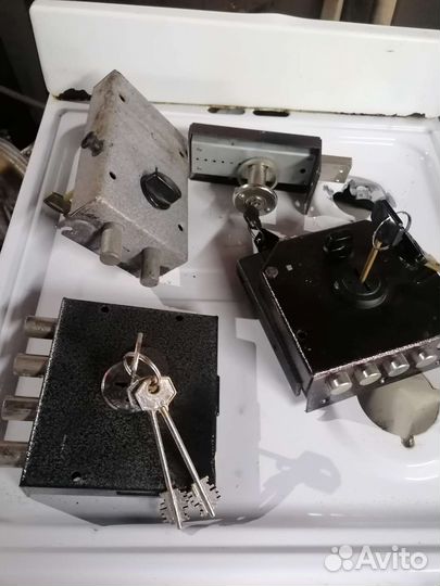 Замок гаражный внутренний с секреткой