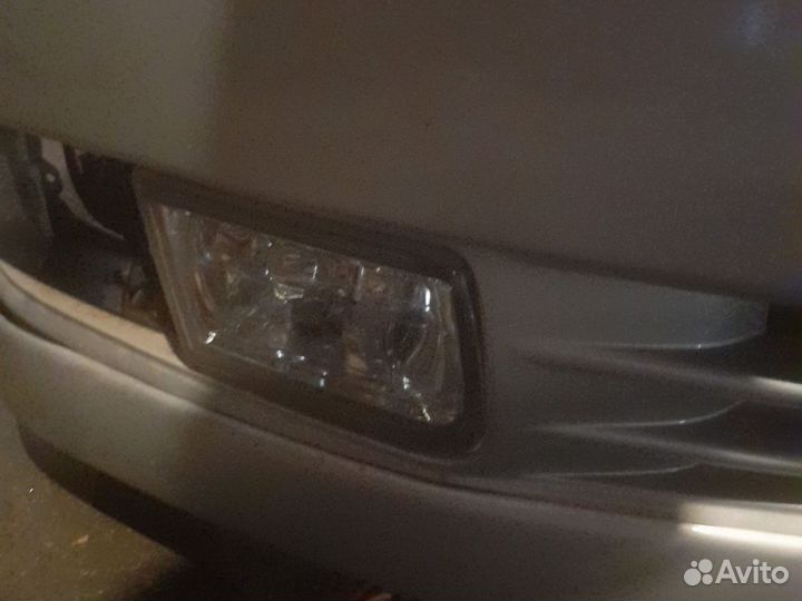 Туманка передняя правая на mitsubishi chariot gran