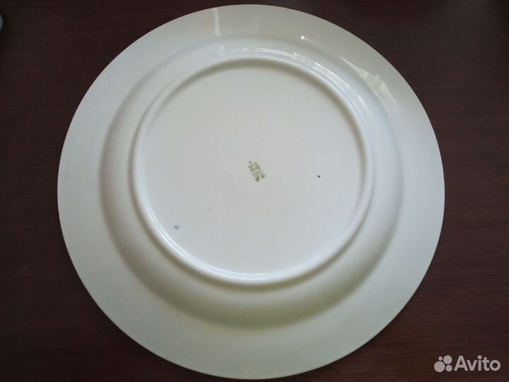 Тарелка- блюдо. Очень большая