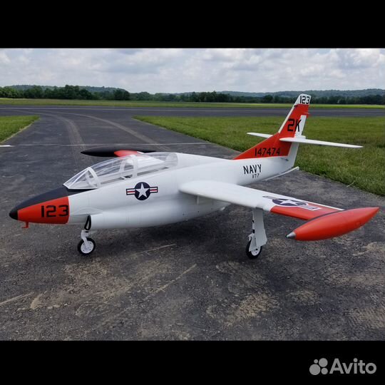 Самолет T-2A buckeye RC модель