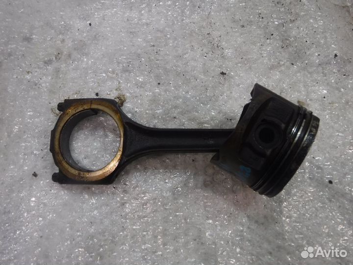 Поршень с шатуном Шкода