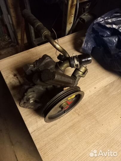 Насос гура Toyota vista