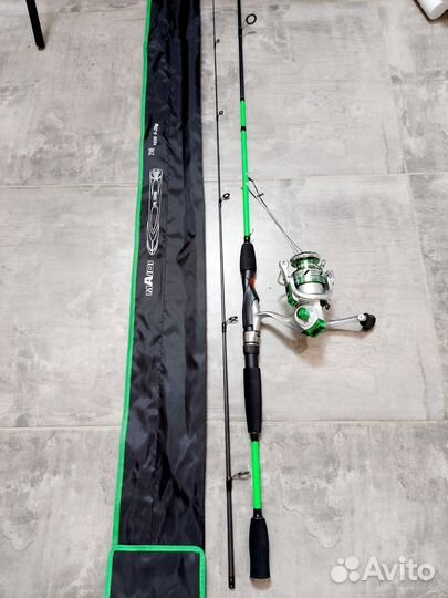 Спиннинг с катушкой зеленый