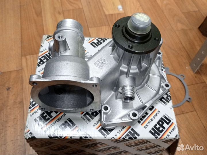 Насос системы охлаждения hepu P477