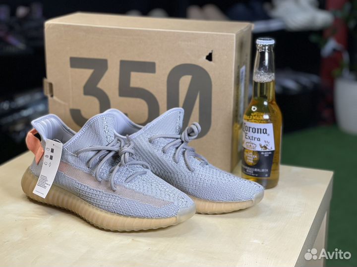 Кроссовки летние yeezy boost 350v2 унисекс