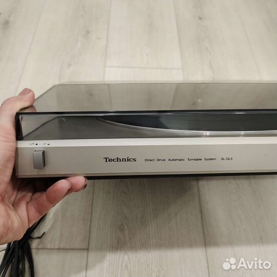 Проигрыватель винила technics