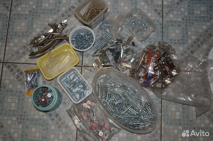 Мебельная фурнитура