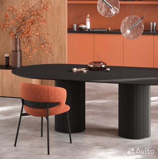 Кухонный стол из керамогранита овальный