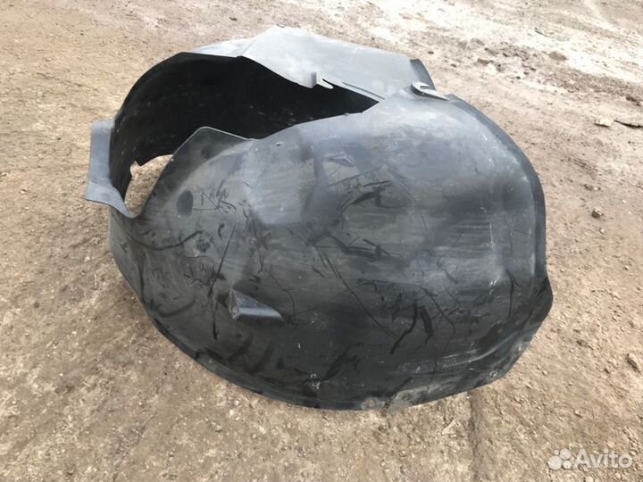 Подкрылок лев. перед. Volvo XC90