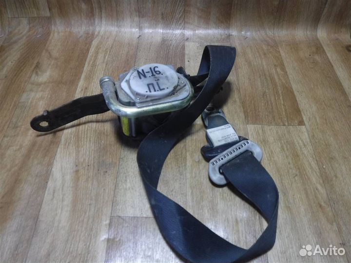 Ремень безопасности с пиропатроном Nissan Almera