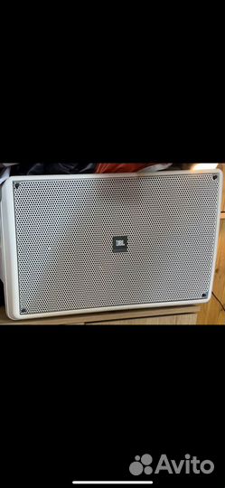 Сабвуфер JBL