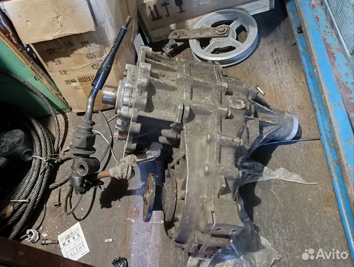 Раздаточная коробка Nissan terrano td27