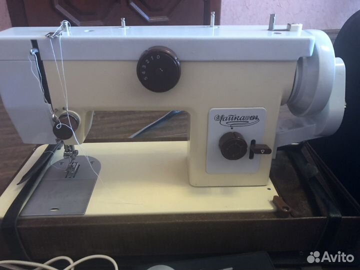 Швейная машина Чайка 134