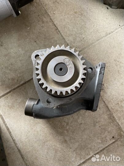 Водяной насос ямз 240