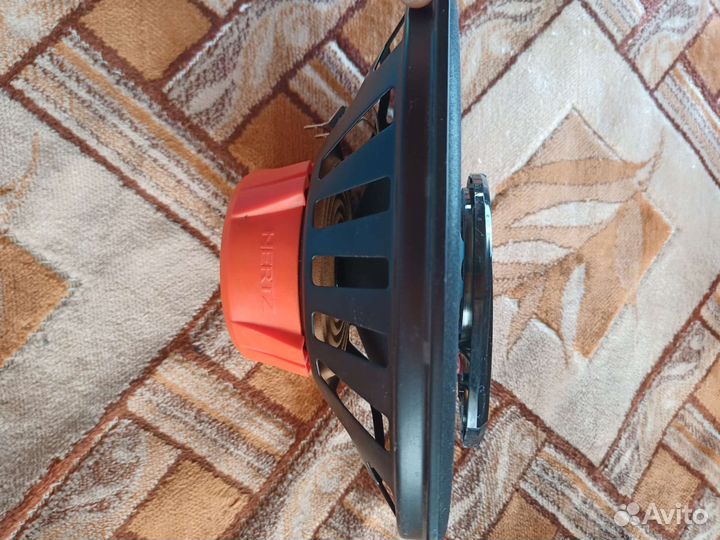 Динамики в автомобиль