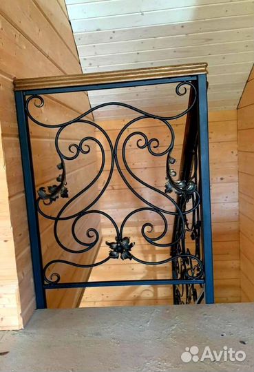 Перила деревянные с монтажем