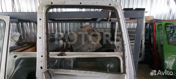 Дверь передняя левая Mercedes-Benz Actros 2 (MP2)