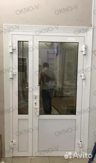 Входная пластиковая дверь