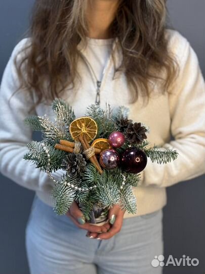 Новогодние букеты. Доставка