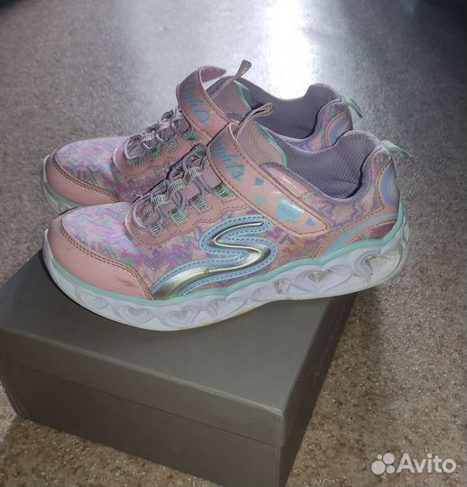 Кроссовки для девочки