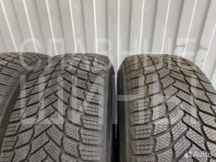 Michelin X-Ice Snow SUV 275/50 R20 113T