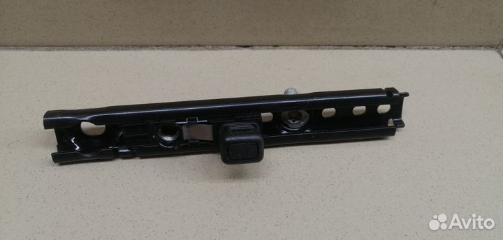 Механизм регулировки ремня безопасности Sandero 20