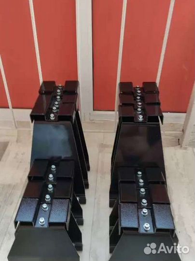 Опоры багажника Тойота,уаз, газель, Мазда