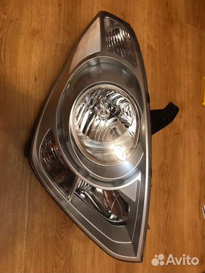 Фара Hyunday H1 (Starex)