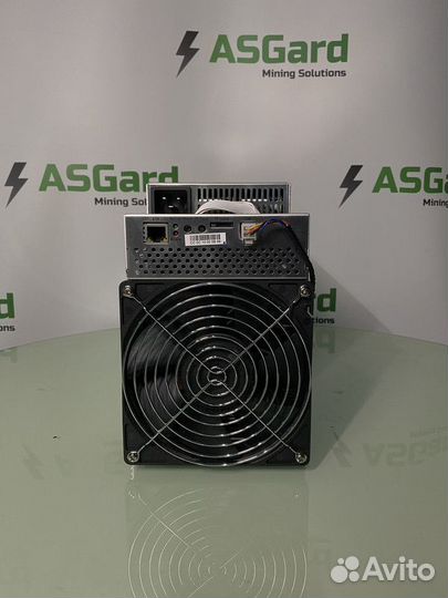 Асик майнер Whatsminer M50 122 TH/s