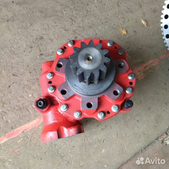 Продам поворотный редуктор юник 500