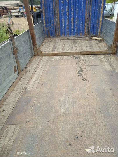 Полуприцеп бортовой BSS