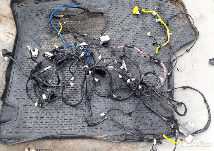 Проводка двигателя, торпедо, салона Kia Rio 3