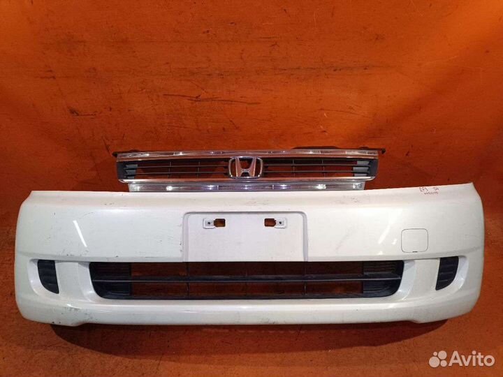 Бампер передний Honda Stepwgn RF3