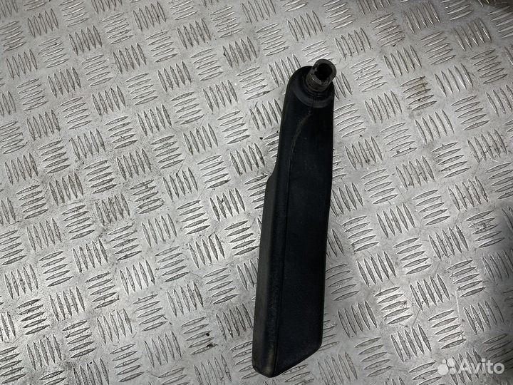 Подлокотник пассажирский