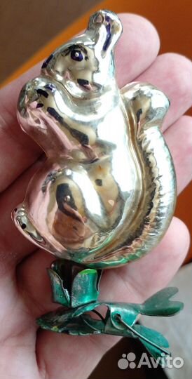 Елочная игрушка Белочка с орешком на прищепке СССР