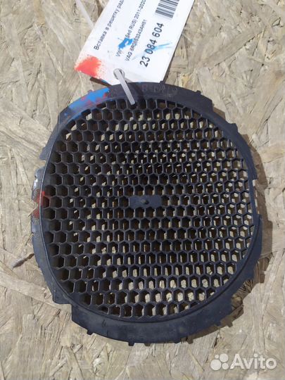 Вставка в решетку радиатора под эмблему VW polo