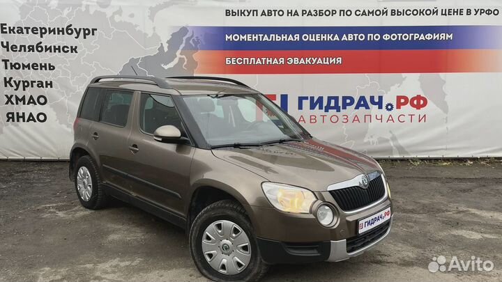 Ручка двери наружная передняя левая Skoda Yeti (5L)