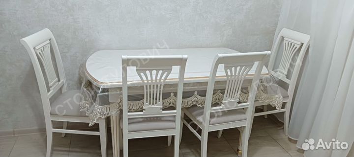 Столы и стулья