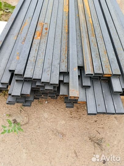 Профильная труба 40х20х2 новая
