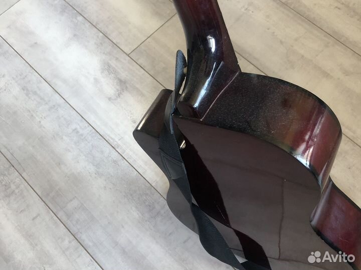 Акустическая гитара