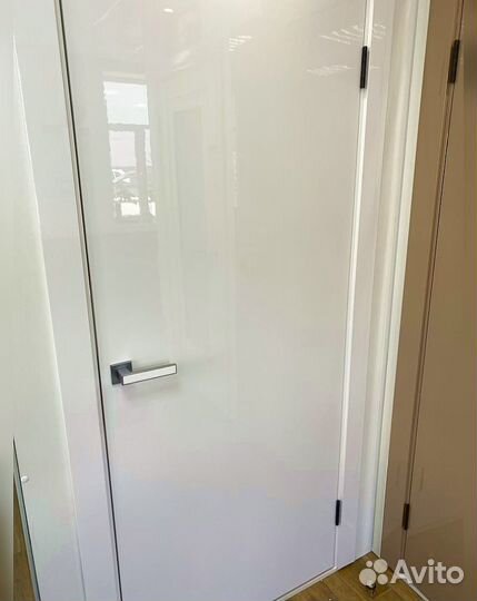 Двери межкомнатные из массива