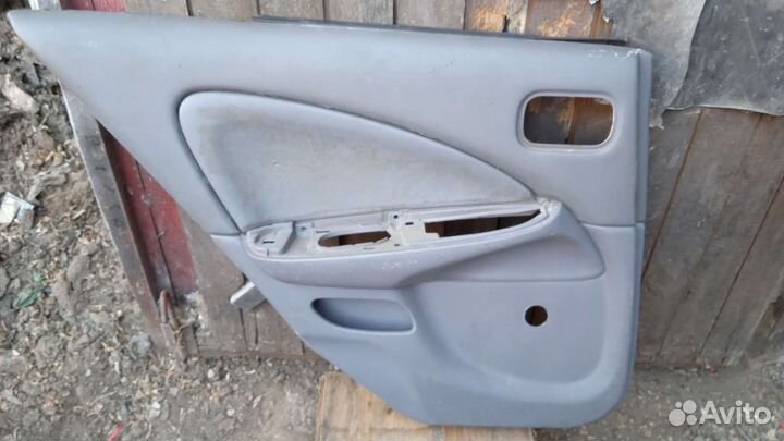 Дверные карты Nissan almera