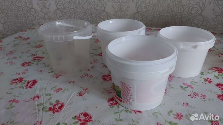 Пластиковые контейнеры ведерки