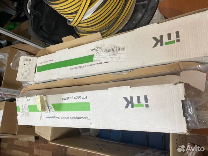 Блок розеток 19 PH12-8C133