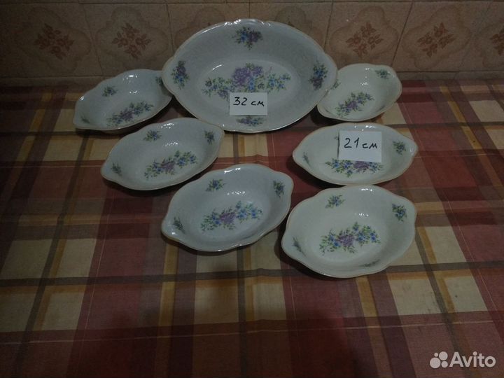 Блюдо сервировочное из СССР фарфор, роспись